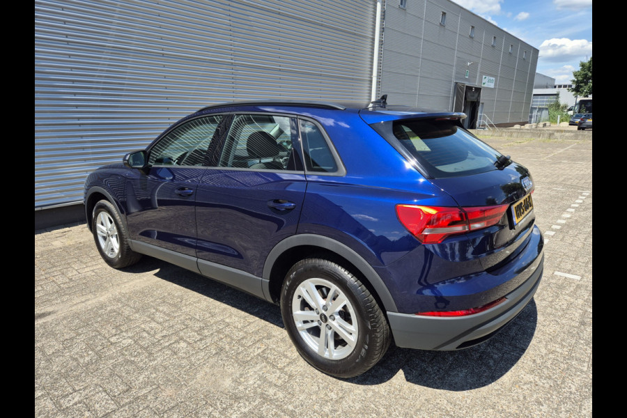 Audi Q3 45 TFSI e Advanced edition ,Navigatie/carplay/android,parksensoren,achteruitrijcamera,elecstoelen+verwarming.