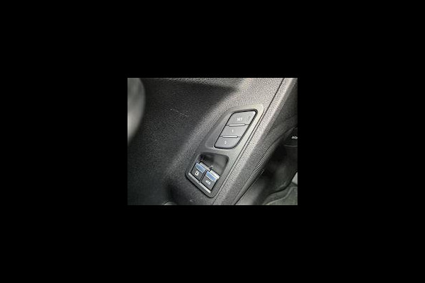 Audi Q3 45 TFSI e Advanced edition ,Navigatie/carplay/android,parksensoren,achteruitrijcamera,elecstoelen+verwarming.