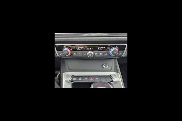 Audi Q3 45 TFSI e Advanced edition ,Navigatie/carplay/android,parksensoren,achteruitrijcamera,elecstoelen+verwarming.