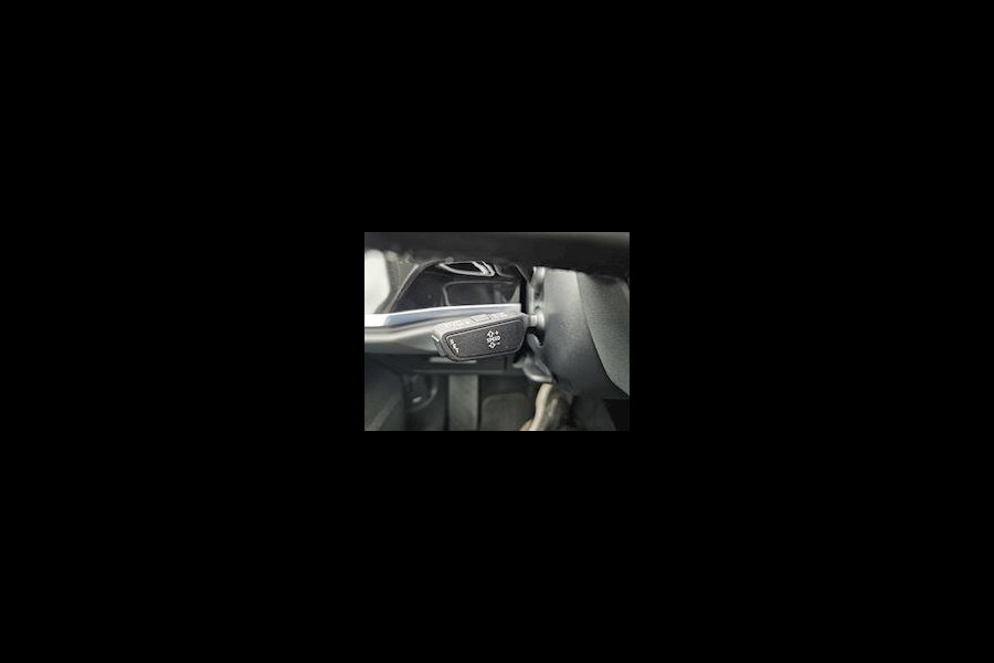 Audi Q3 45 TFSI e Advanced edition ,Navigatie/carplay/android,parksensoren,achteruitrijcamera,elecstoelen+verwarming.
