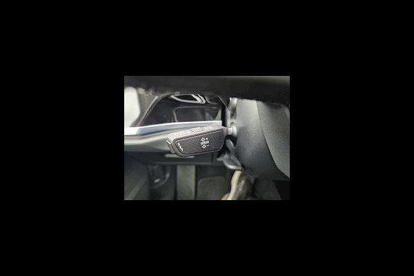 Audi Q3 45 TFSI e Advanced edition ,Navigatie/carplay/android,parksensoren,achteruitrijcamera,elecstoelen+verwarming.