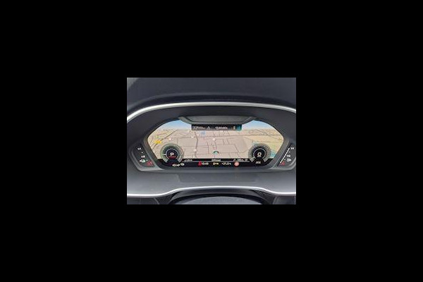 Audi Q3 45 TFSI e Advanced edition ,Navigatie/carplay/android,parksensoren,achteruitrijcamera,elecstoelen+verwarming.