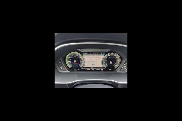 Audi Q3 45 TFSI e Advanced edition ,Navigatie/carplay/android,parksensoren,achteruitrijcamera,elecstoelen+verwarming.