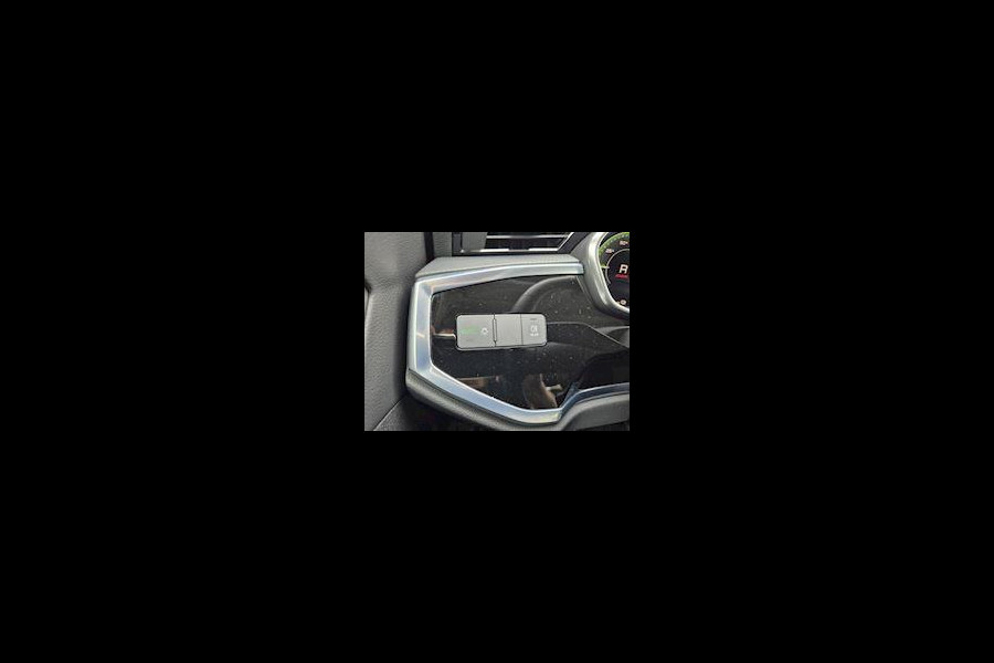 Audi Q3 45 TFSI e Advanced edition ,Navigatie/carplay/android,parksensoren,achteruitrijcamera,elecstoelen+verwarming.