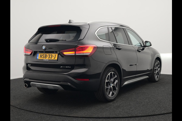 BMW X1 xDrive25e xLine PLug in Hybrid 220 pk | PHEV | Navi Pro | DAB | 18"L.M | LED Koplampen | Stoelverwarming | Sfeerverlichting |