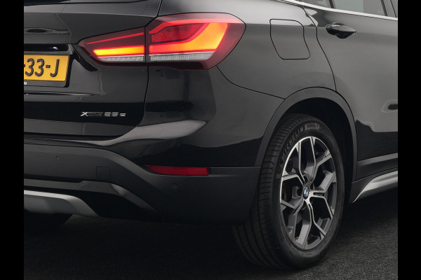 BMW X1 xDrive25e xLine PLug in Hybrid 220 pk | PHEV | Navi Pro | DAB | 18"L.M | LED Koplampen | Stoelverwarming | Sfeerverlichting |