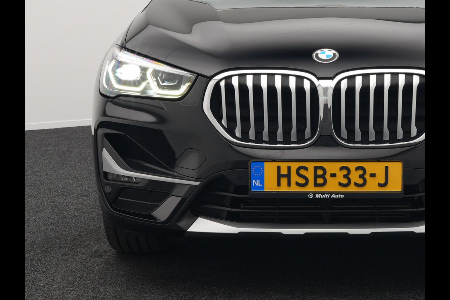 BMW X1 xDrive25e xLine PLug in Hybrid 220 pk | PHEV | Navi Pro | DAB | 18"L.M | LED Koplampen | Stoelverwarming | Sfeerverlichting |