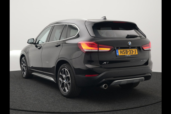 BMW X1 xDrive25e xLine PLug in Hybrid 220 pk | PHEV | Navi Pro | DAB | 18"L.M | LED Koplampen | Stoelverwarming | Sfeerverlichting |
