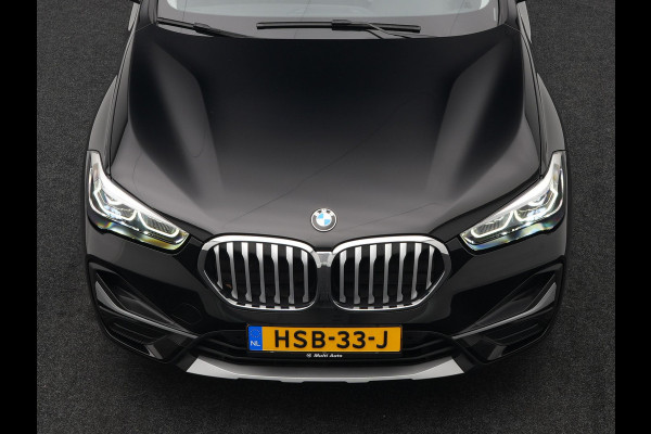 BMW X1 xDrive25e xLine PLug in Hybrid 220 pk | PHEV | Navi Pro | DAB | 18"L.M | LED Koplampen | Stoelverwarming | Sfeerverlichting |