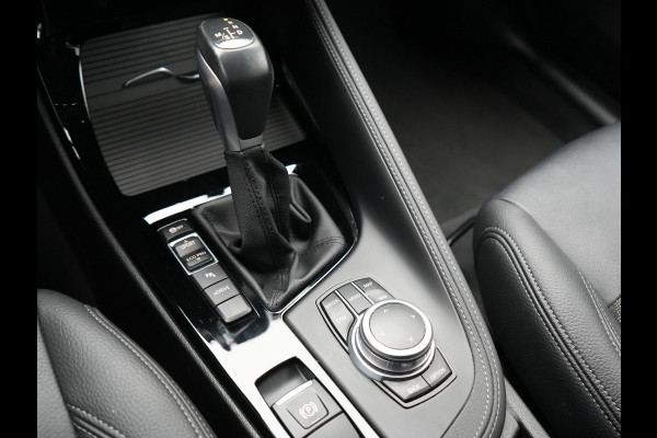 BMW X1 xDrive25e xLine PLug in Hybrid 220 pk | PHEV | Navi Pro | DAB | 18"L.M | LED Koplampen | Stoelverwarming | Sfeerverlichting |