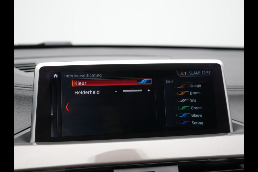BMW X1 xDrive25e xLine PLug in Hybrid 220 pk | PHEV | Navi Pro | DAB | 18"L.M | LED Koplampen | Stoelverwarming | Sfeerverlichting |