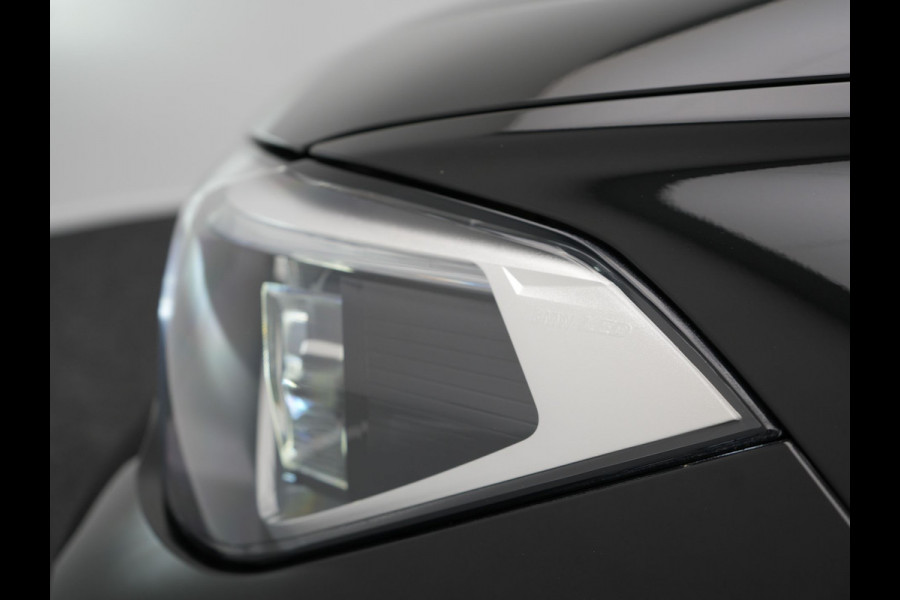 BMW X1 xDrive25e xLine PLug in Hybrid 220 pk | PHEV | Navi Pro | DAB | 18"L.M | LED Koplampen | Stoelverwarming | Sfeerverlichting |
