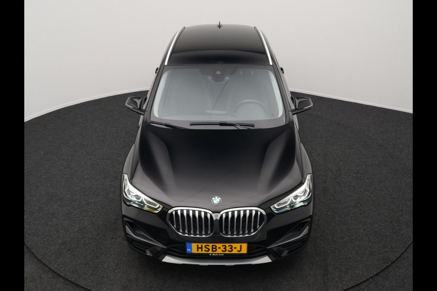 BMW X1 xDrive25e xLine PLug in Hybrid 220 pk | PHEV | Navi Pro | DAB | 18"L.M | LED Koplampen | Stoelverwarming | Sfeerverlichting |