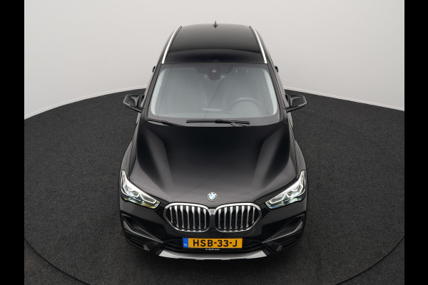 BMW X1 xDrive25e xLine PLug in Hybrid 220 pk | PHEV | Navi Pro | DAB | 18"L.M | LED Koplampen | Stoelverwarming | Sfeerverlichting |