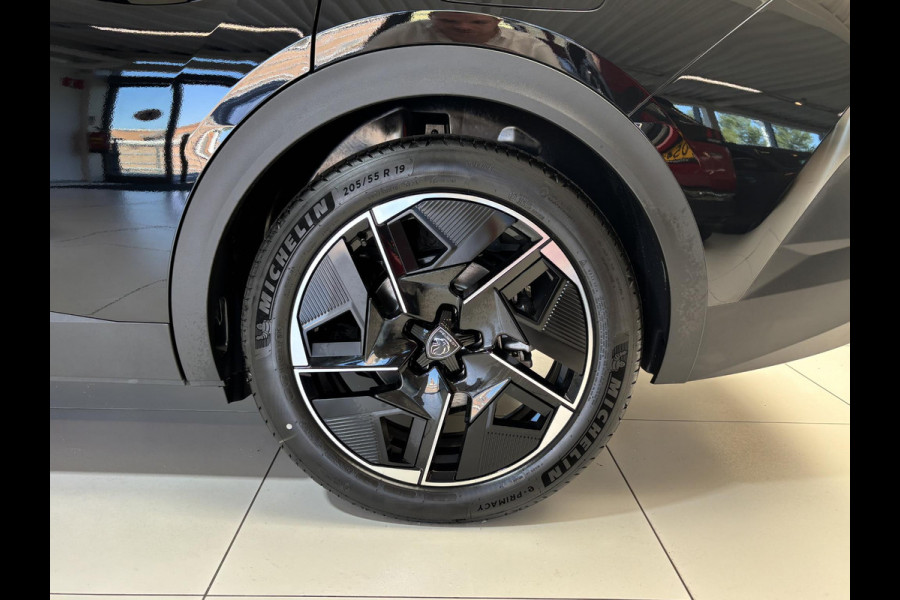 Peugeot 408 1.6 HYbrid 225 EAT8 Allure Avantage