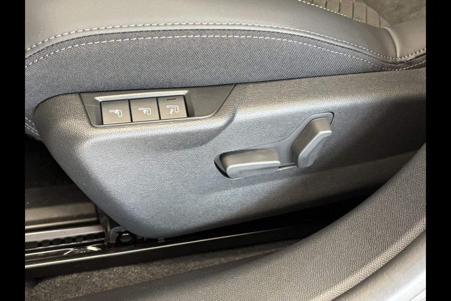 Peugeot 208 Hybrid 100 e-DCS6 GT
