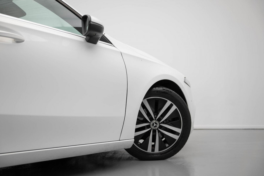 Mercedes-Benz A-Klasse 180 Business Solution |WideScreen|LED|Camera|
