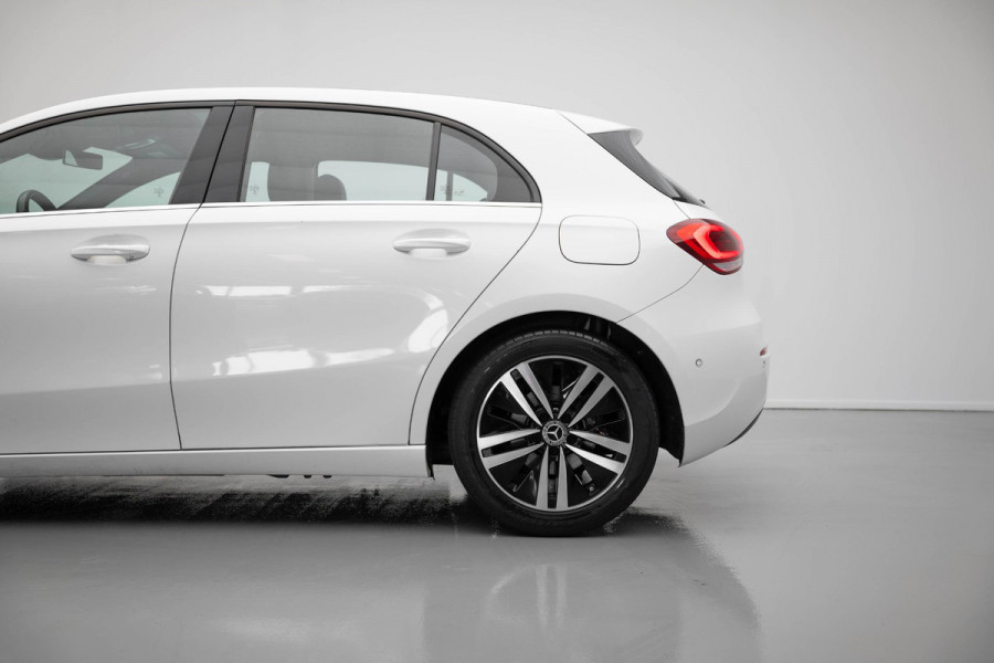 Mercedes-Benz A-Klasse 180 Business Solution |WideScreen|LED|Camera|