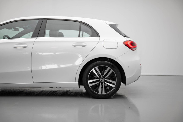 Mercedes-Benz A-Klasse 180 Business Solution |WideScreen|LED|Camera|