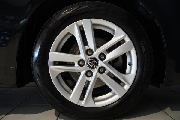 Toyota Corolla Touring Sports 1.8 Hybrid Active + KEYLESS / CAMERA / CARPLAY / TREKHAAK