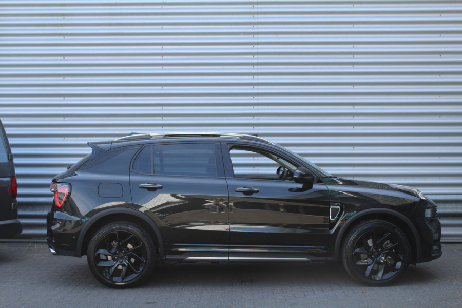 Lynk & Co 01 BLACK EDITION 1.5 PHEV 262pk Automaat NL-Auto NAP BTW Clima Cruise Navi 360 Camera Panoramadak 20"LMV El. Klep