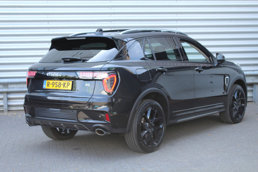 Lynk & Co 01 BLACK EDITION 1.5 PHEV 262pk Automaat NL-Auto NAP BTW Clima Cruise Navi 360 Camera Panoramadak 20"LMV El. Klep
