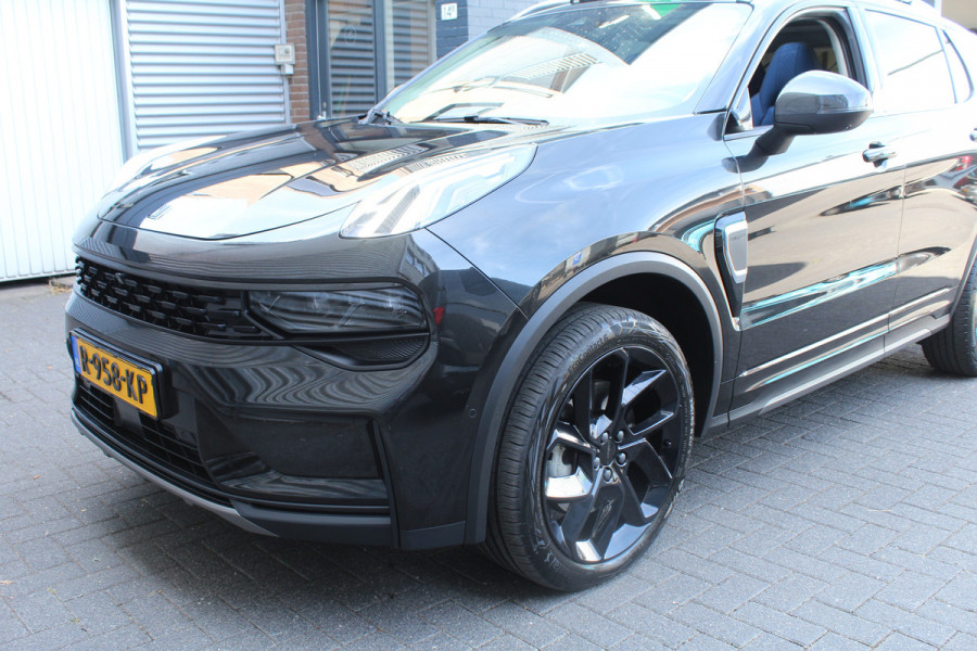 Lynk & Co 01 BLACK EDITION 1.5 PHEV 262pk Automaat NL-Auto NAP BTW Clima Cruise Navi 360 Camera Panoramadak 20"LMV El. Klep
