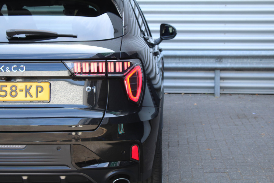 Lynk & Co 01 BLACK EDITION 1.5 PHEV 262pk Automaat NL-Auto NAP BTW Clima Cruise Navi 360 Camera Panoramadak 20"LMV El. Klep