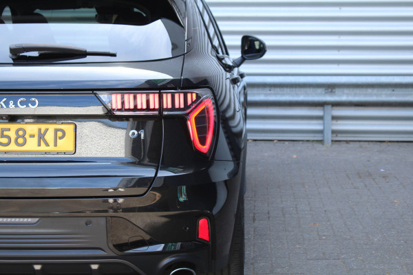 Lynk & Co 01 BLACK EDITION 1.5 PHEV 262pk Automaat NL-Auto NAP BTW Clima Cruise Navi 360 Camera Panoramadak 20"LMV El. Klep