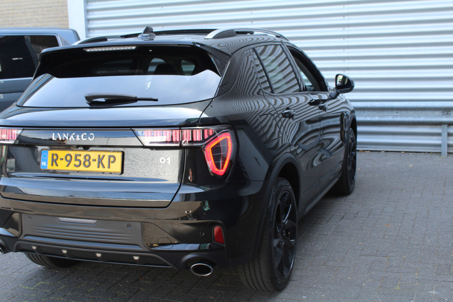 Lynk & Co 01 BLACK EDITION 1.5 PHEV 262pk Automaat NL-Auto NAP BTW Clima Cruise Navi 360 Camera Panoramadak 20"LMV El. Klep