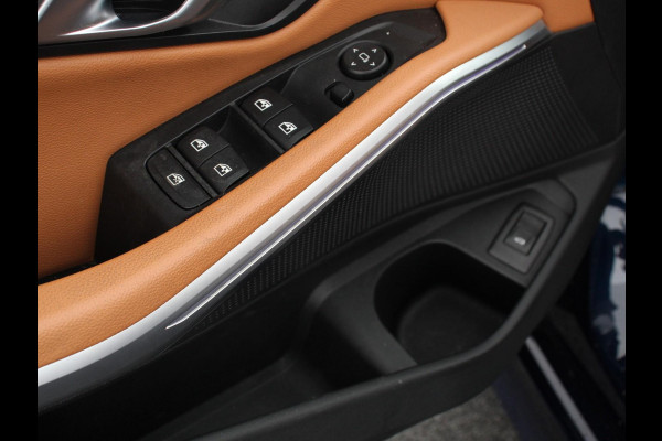 BMW 3 Serie Touring 318i High Executive Edition Leder Navigatie Apple Carplay/Android Auto Camera Parkeersensoren Virtual Cockpit Stoelverwarming Cruise Control Ledverlichting Getinte ramen Climate Control