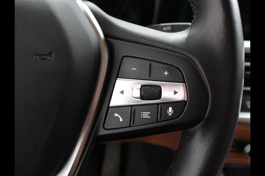 BMW 3 Serie Touring 318i High Executive Edition Leder Navigatie Apple Carplay/Android Auto Camera Parkeersensoren Virtual Cockpit Stoelverwarming Cruise Control Ledverlichting Getinte ramen Climate Control