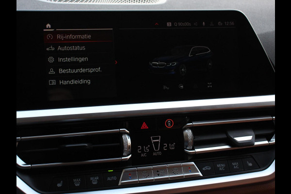 BMW 3 Serie Touring 318i High Executive Edition Leder Navigatie Apple Carplay/Android Auto Camera Parkeersensoren Virtual Cockpit Stoelverwarming Cruise Control Ledverlichting Getinte ramen Climate Control