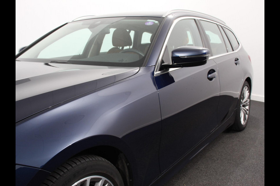 BMW 3 Serie Touring 318i High Executive Edition Leder Navigatie Apple Carplay/Android Auto Camera Parkeersensoren Virtual Cockpit Stoelverwarming Cruise Control Ledverlichting Getinte ramen Climate Control