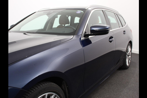 BMW 3 Serie Touring 318i High Executive Edition Leder Navigatie Apple Carplay/Android Auto Camera Parkeersensoren Virtual Cockpit Stoelverwarming Cruise Control Ledverlichting Getinte ramen Climate Control