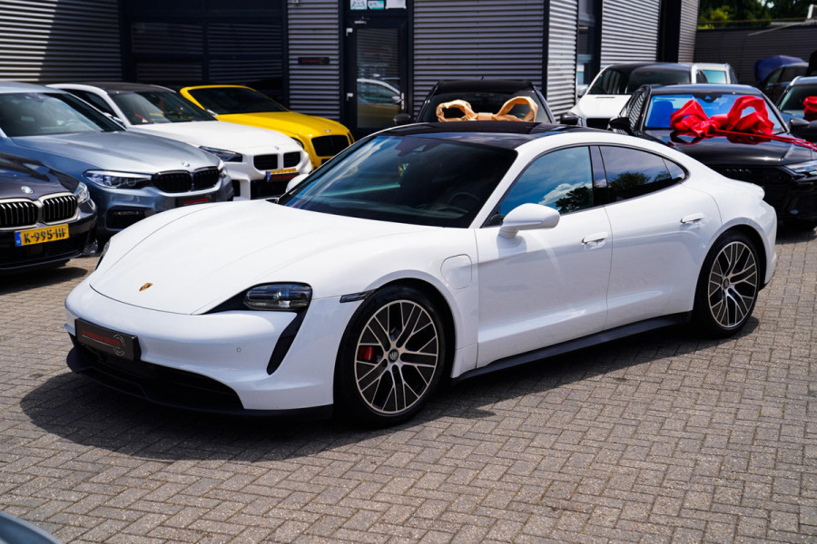 Porsche Taycan 4S Performance 84 kWh | InnoDrive | Bose Sound | Panorama | Warmtepomp | Dual Schermen voor | Stoel+stuurverwarming