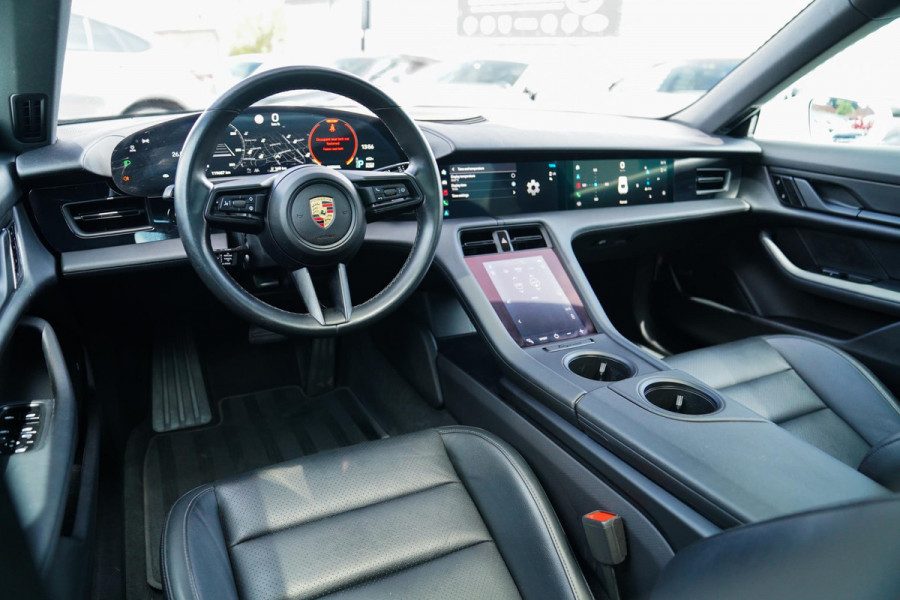 Porsche Taycan 4S Performance 84 kWh | InnoDrive | Bose Sound | Panorama | Warmtepomp | Dual Schermen voor | Stoel+stuurverwarming
