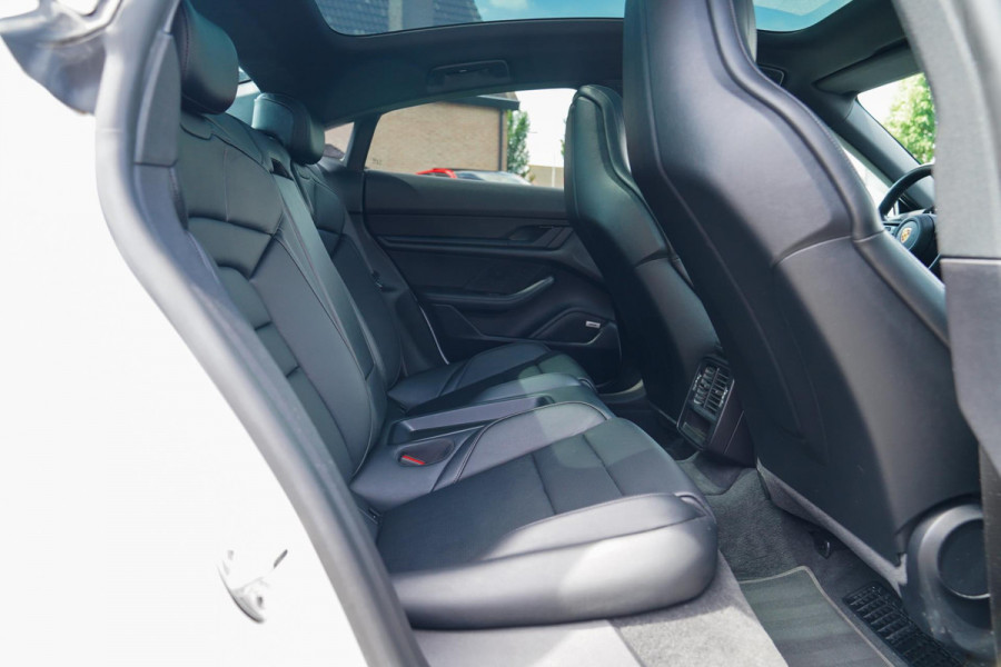 Porsche Taycan 4S Performance 84 kWh | InnoDrive | Bose Sound | Panorama | Warmtepomp | Dual Schermen voor | Stoel+stuurverwarming