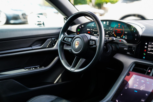 Porsche Taycan 4S Performance 84 kWh | InnoDrive | Bose Sound | Panorama | Warmtepomp | Dual Schermen voor | Stoel+stuurverwarming