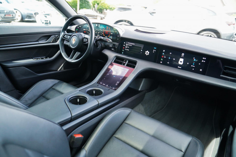 Porsche Taycan 4S Performance 84 kWh | InnoDrive | Bose Sound | Panorama | Warmtepomp | Dual Schermen voor | Stoel+stuurverwarming
