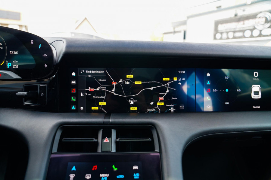 Porsche Taycan 4S Performance 84 kWh | InnoDrive | Bose Sound | Panorama | Warmtepomp | Dual Schermen voor | Stoel+stuurverwarming