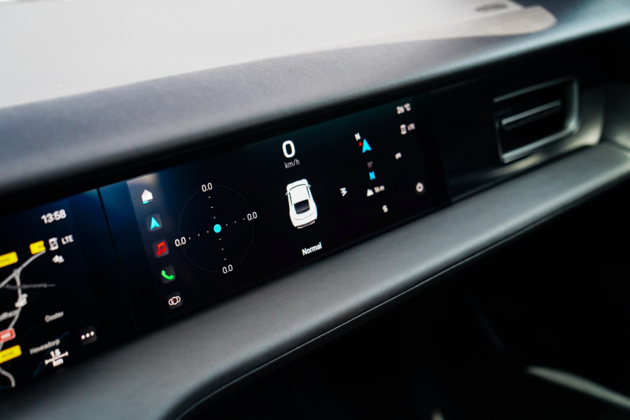 Porsche Taycan 4S Performance 84 kWh | InnoDrive | Bose Sound | Panorama | Warmtepomp | Dual Schermen voor | Stoel+stuurverwarming