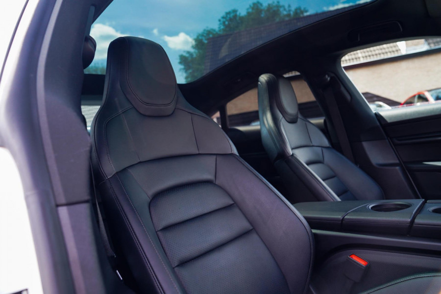 Porsche Taycan 4S Performance 84 kWh | InnoDrive | Bose Sound | Panorama | Warmtepomp | Dual Schermen voor | Stoel+stuurverwarming