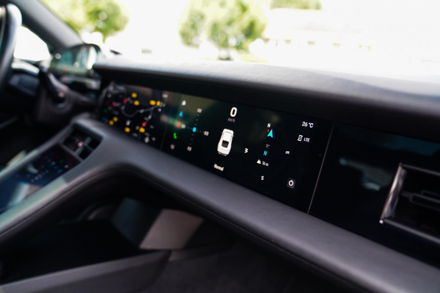 Porsche Taycan 4S Performance 84 kWh | InnoDrive | Bose Sound | Panorama | Warmtepomp | Dual Schermen voor | Stoel+stuurverwarming
