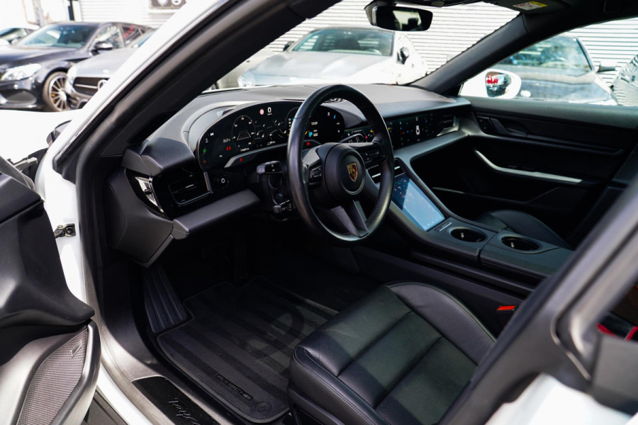 Porsche Taycan 4S Performance 84 kWh | InnoDrive | Bose Sound | Panorama | Warmtepomp | Dual Schermen voor | Stoel+stuurverwarming