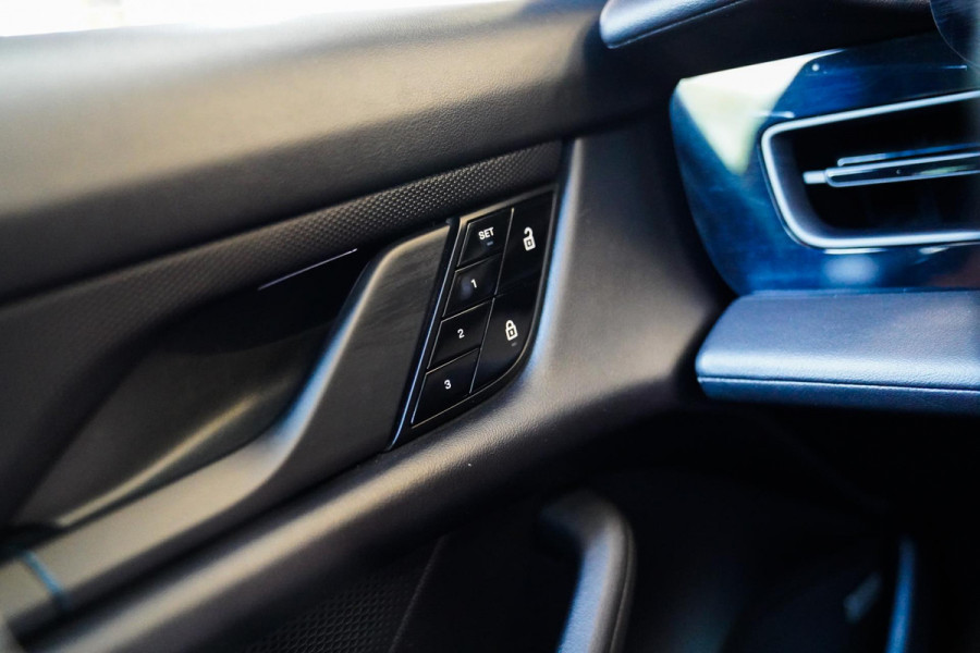 Porsche Taycan 4S Performance 84 kWh | InnoDrive | Bose Sound | Panorama | Warmtepomp | Dual Schermen voor | Stoel+stuurverwarming