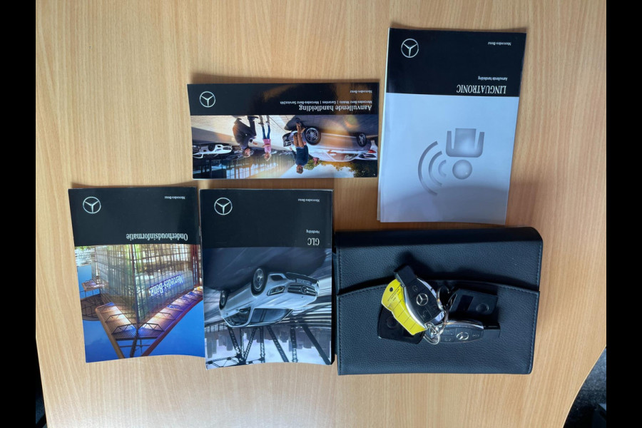Mercedes-Benz GLC 250 4MATIC AMG PANORAMADAK NAVI LED-XENON AF-TREKHAAK