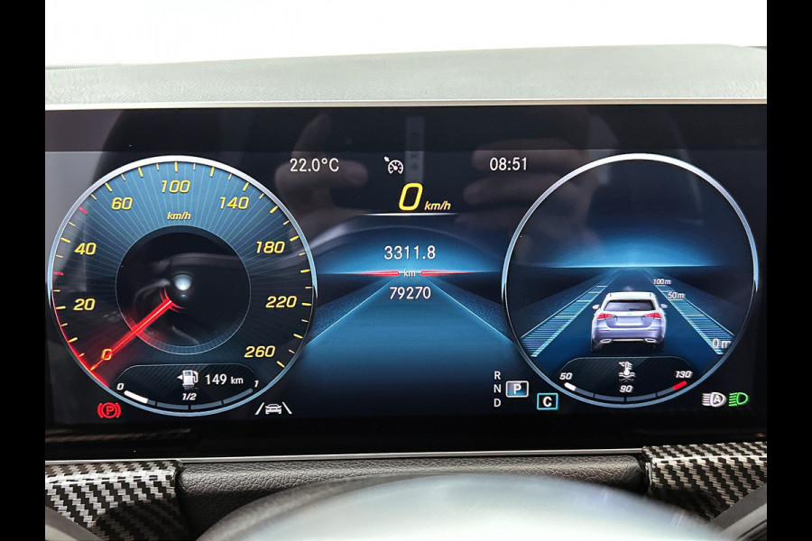 Mercedes-Benz B-Klasse 180 Business Solution AMG | Lichtmetalen velgen | Night pack \ Navigatie MBUX wide screen | Parking support | Inclusief 12 Maanden Garantie