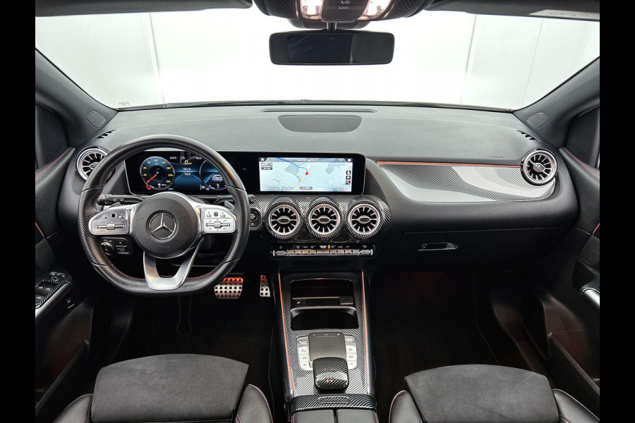 Mercedes-Benz B-Klasse 180 Business Solution AMG | Lichtmetalen velgen | Night pack \ Navigatie MBUX wide screen | Parking support | Inclusief 12 Maanden Garantie