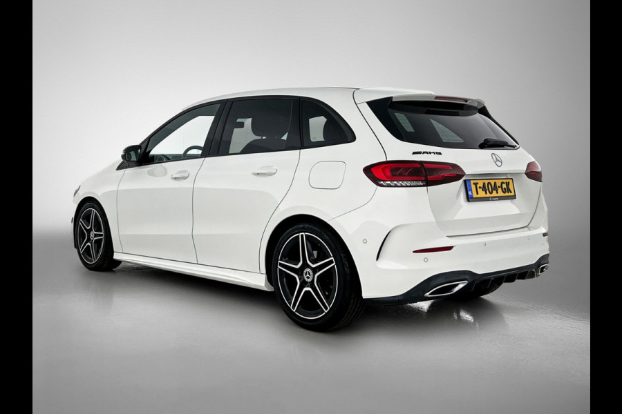 Mercedes-Benz B-Klasse 180 Business Solution AMG | Lichtmetalen velgen | Night pack \ Navigatie MBUX wide screen | Parking support | Inclusief 12 Maanden Garantie
